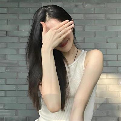 不只是闺蜜 封面